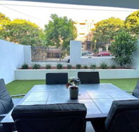 Ascot Apartments - Surfers Paradise Gold Coast