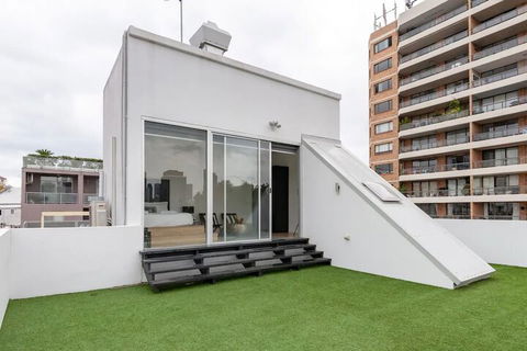Modern Stylish Penthouse - Surfers Paradise Gold Coast 2