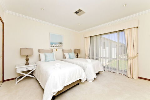One Mile Mansion - Surfers Paradise Gold Coast 5
