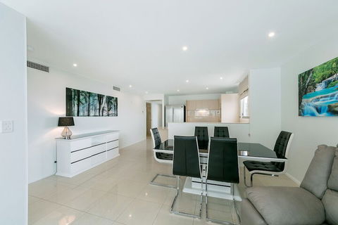 Redcliffe Peninsula Apartments - Surfers Paradise Gold Coast 4