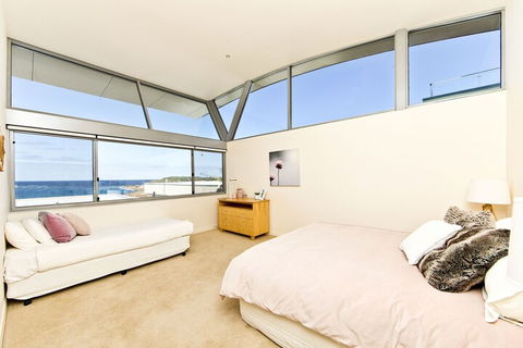 Whale View - Surfers Paradise Gold Coast 7