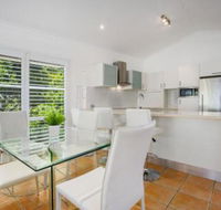 Live it up on the river Noosaville - Surfers Paradise Gold Coast