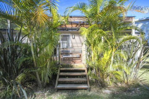 MOLLYMOOK BEACH COTTAGE - Surfers Paradise Gold Coast 5
