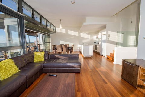 One Mile Ridge 15 Boat Harbour - Surfers Paradise Gold Coast 1