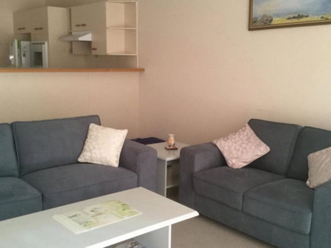 Private Canal Duplex With Pontoon Oleander Drive Bongaree - Surfers Paradise Gold Coast 5
