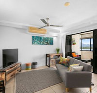 Chic City Apartment w Waterfront Views - Surfers Paradise Gold Coast