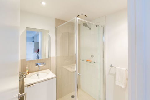TIARA, 1BDR Southbank Apartment - Surfers Paradise Gold Coast 1
