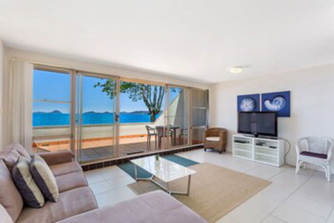 Casuarinas Unit 1 / 33 Soldiers Point Road - Surfers Paradise Gold Coast 0