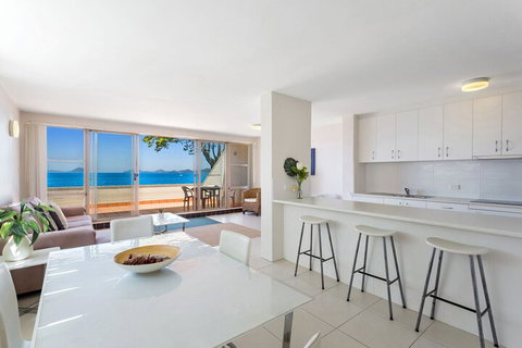 Casuarinas Unit 1 / 33 Soldiers Point Road - Surfers Paradise Gold Coast 5