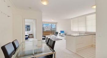 Wyndel Apartments - Apex - Surfers Paradise Gold Coast 6