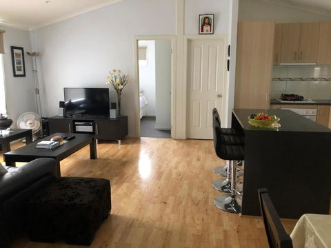 Modern Home Tarwin Lower - Surfers Paradise Gold Coast 1