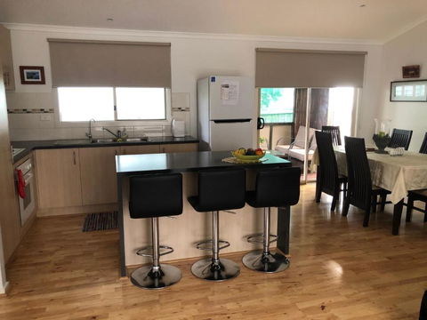 Modern Home Tarwin Lower - Surfers Paradise Gold Coast 3