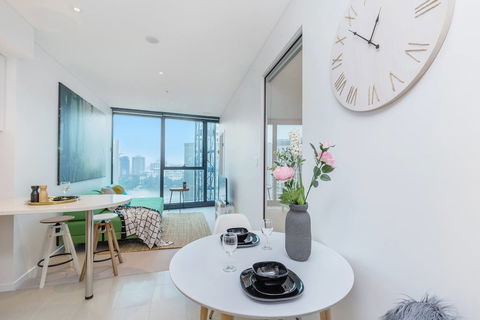 SKY Heart Of BNE City 2bed APT Pool& Gym Qbn222-18 - Surfers Paradise Gold Coast 6