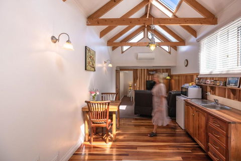 Ellies Cottages - Surfers Paradise Gold Coast 4