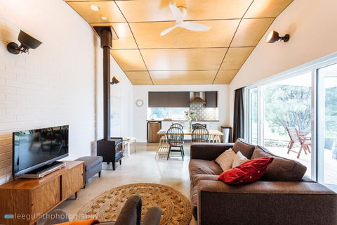 Stablebase - Surfers Paradise Gold Coast 1