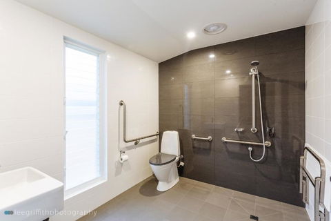 Stablebase - Surfers Paradise Gold Coast 3
