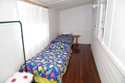 Almare 7 Gowing Street - Surfers Paradise Gold Coast 1