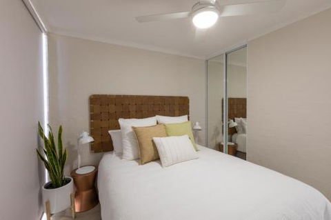 Number 72 Kalbarri Beach Resort - Surfers Paradise Gold Coast 3