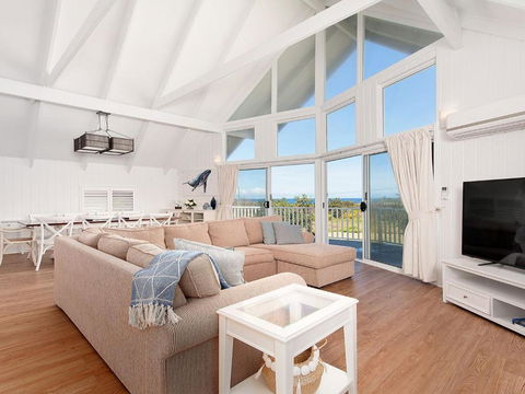 Kingsley Beach House Boat Harbour - Surfers Paradise Gold Coast 5