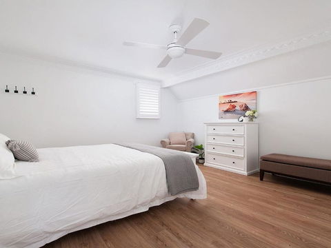 Kingsley Beach House Boat Harbour - Surfers Paradise Gold Coast 3