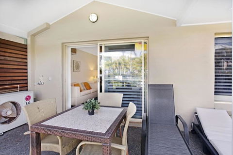 Pacific Blue Pool Spa & More Available In Complex! - Surfers Paradise Gold Coast 6
