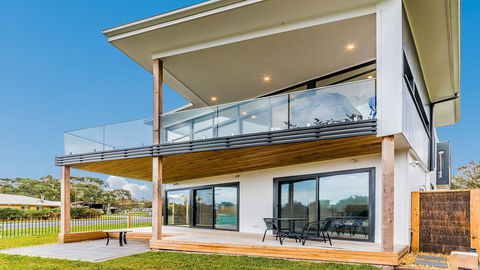 Sweeping Views Free Wifi & Netflix PET Friendly - Surfers Paradise Gold Coast 1