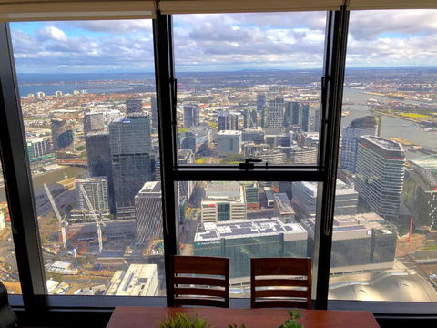 ON TOP Of THE WORLD BEST VIEWS In MELBOURNE !! - Surfers Paradise Gold Coast 1