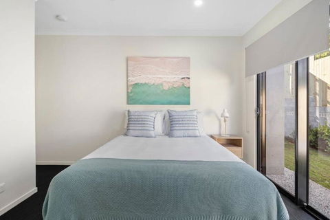 DAYDREAMING Airlie Beach Water Views & Only 200m To Boardwalk. - Surfers Paradise Gold Coast 3
