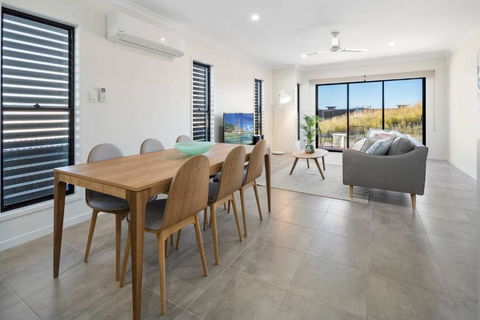 DAYDREAMING Airlie Beach Water Views & Only 200m To Boardwalk. - Surfers Paradise Gold Coast 5