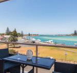 Shoreline 7 with 180 degree water views