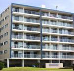 Oceanic 1 on Forster Main Beach - Surfers Paradise Gold Coast