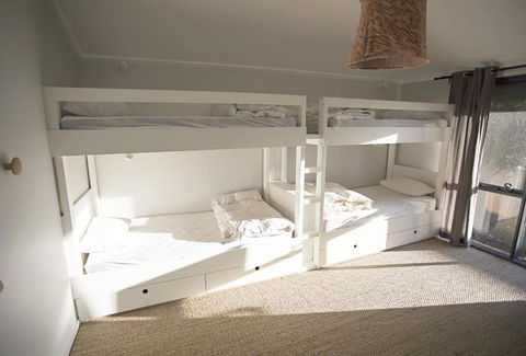 LOCKINGTON - Surfers Paradise Gold Coast 3