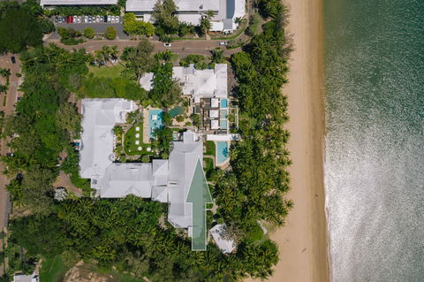 Belle Escapes - Sapphire Suite Absolute Beachfront Alamanda Resort 17 - Surfers Paradise Gold Coast 0