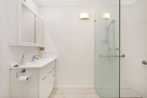 Kianga Parade Beach House - Surfers Paradise Gold Coast 5