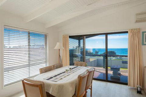Kianga Parade Beach House - Surfers Paradise Gold Coast 6