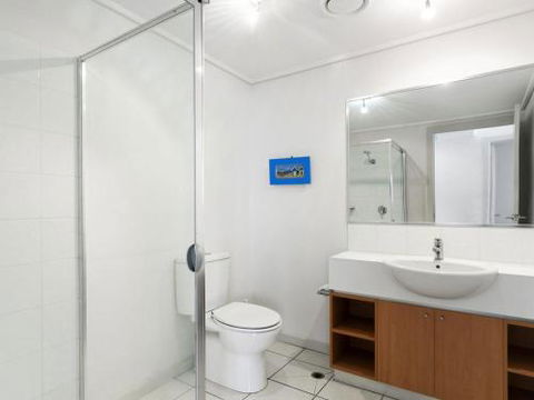 APARTMENT 23 PACIFIC APARTMENTS Sit On The Deck & Soak In The View - Surfers Paradise Gold Coast 4