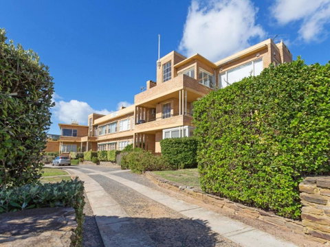 BEACH BELLE MORNINGTON - Surfers Paradise Gold Coast 5
