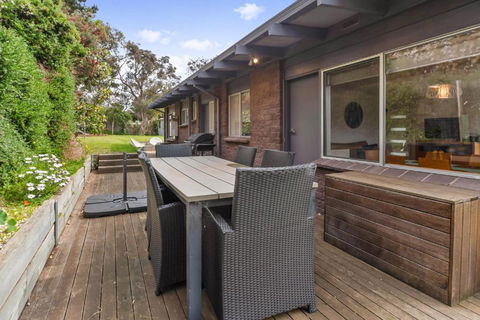 BADENOCH - Surfers Paradise Gold Coast 6