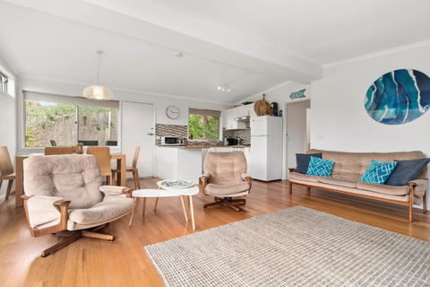 BADENOCH - Surfers Paradise Gold Coast 4