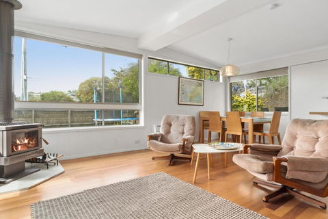 BADENOCH - Surfers Paradise Gold Coast 2