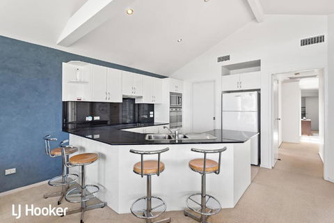 Absolute Waterfront At Anna Bay - Surfers Paradise Gold Coast 4