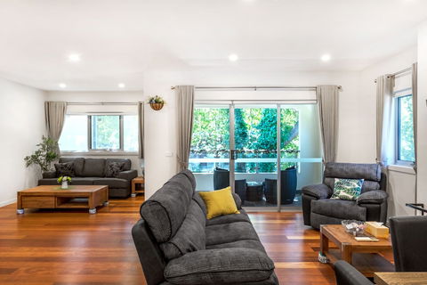 Woody Lifestyle One Bedroom Apartment - Surfers Paradise Gold Coast 1