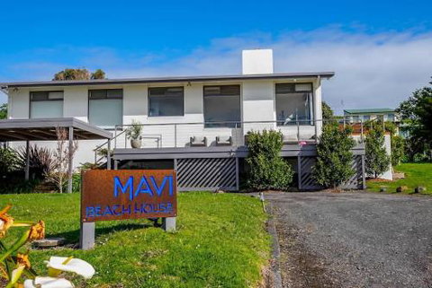 MAVI BEACH HOUSE Beachfront Wifi Views - Surfers Paradise Gold Coast 0