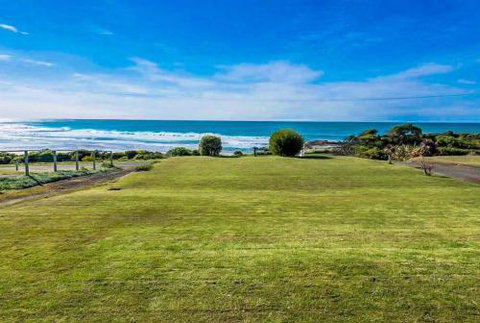 MAVI BEACH HOUSE Beachfront Wifi Views - Surfers Paradise Gold Coast 4
