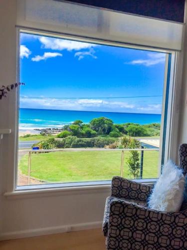 MAVI BEACH HOUSE Beachfront Wifi Views - Surfers Paradise Gold Coast 2
