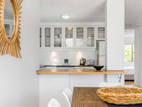 EAST COAST ESCAPES Byron Beachfront - Surfers Paradise Gold Coast 1