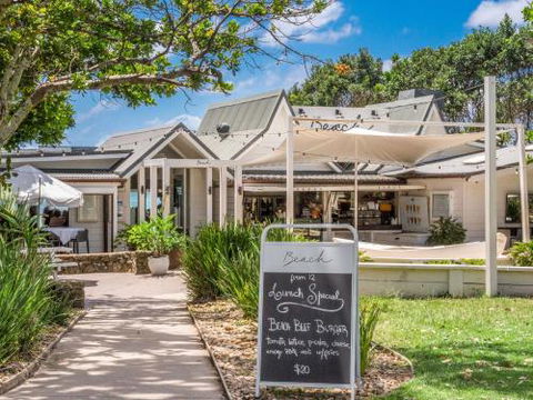 EAST COAST ESCAPES Byron Beachfront - Surfers Paradise Gold Coast 3