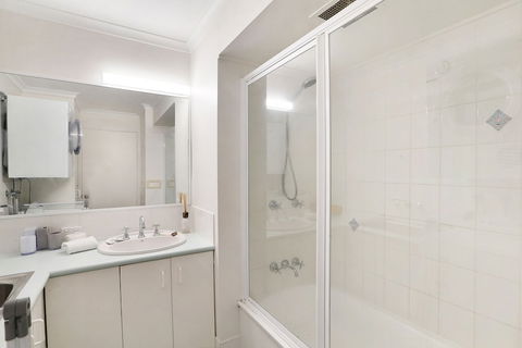 MAINSAIL8 - Mooloolaba Beach - Surfers Paradise Gold Coast 6