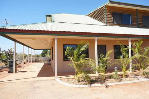 Ningaloo Breeze Villa 6 - Surfers Paradise Gold Coast 2