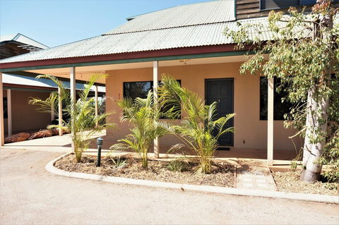 Ningaloo Breeze Villa 4 - Surfers Paradise Gold Coast 2